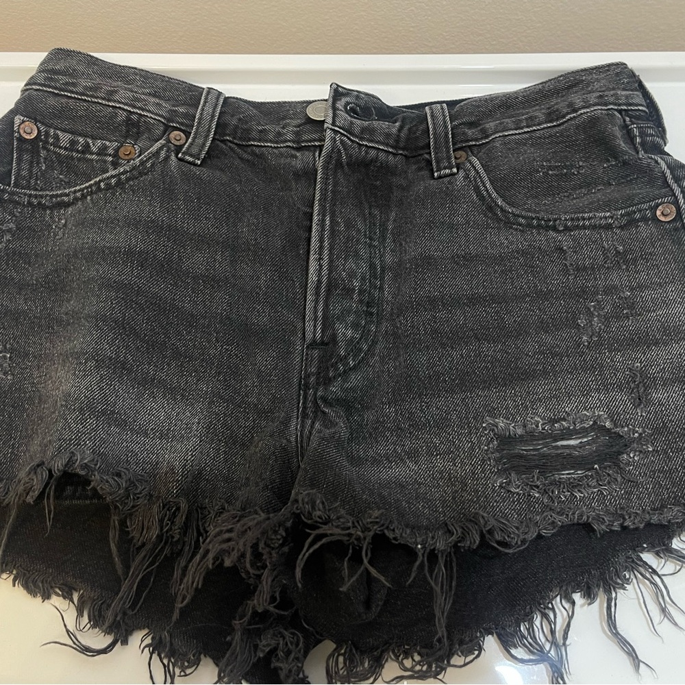 Levi Shorts For Women, 501 Black Wash, Size 25